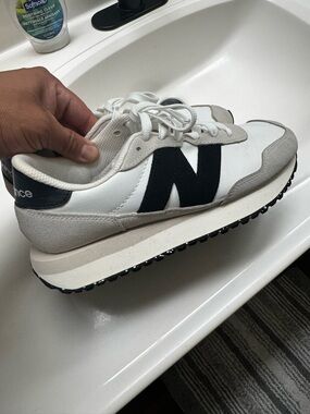 New Balance Classic Retro Runner Sneakers - White/Gray/Black 237